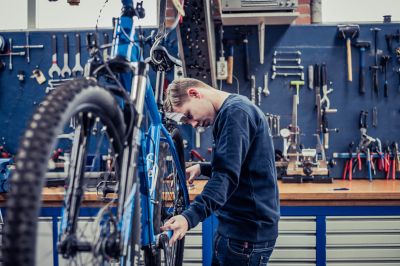 Doe tijdig onderhoud aan je fiets en vergeet de servicebeurten niet!