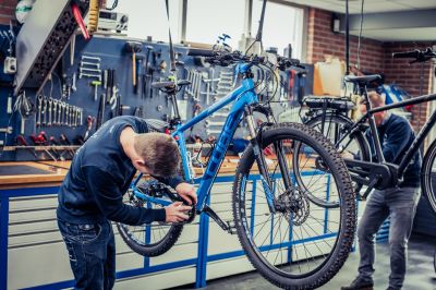 Lindenholz komt je fiets voor reparatie of onderhoud ophalen en terugbrengen