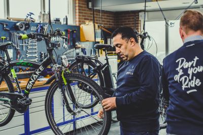 Lindenholz komt je fiets voor reparatie of onderhoud ophalen en terugbrengen