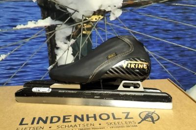 Viking schaatsschoenen en klaponderstellen Lindenholz Rouveen